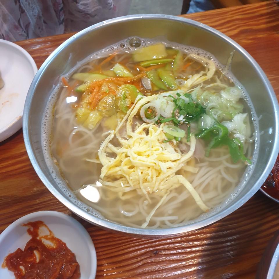 [한라국수] 존맛탱 고기국수 | 세상의 모든 여행, 위시빈